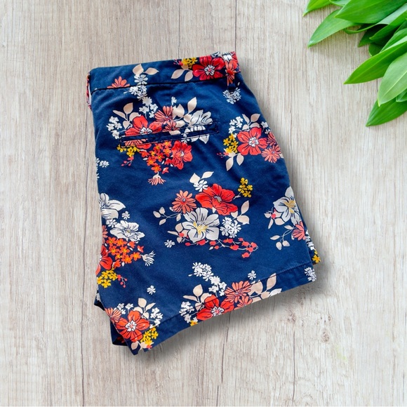 Old Navy Size 12 Everyday Short | Floral Print - Picture 4 of 4